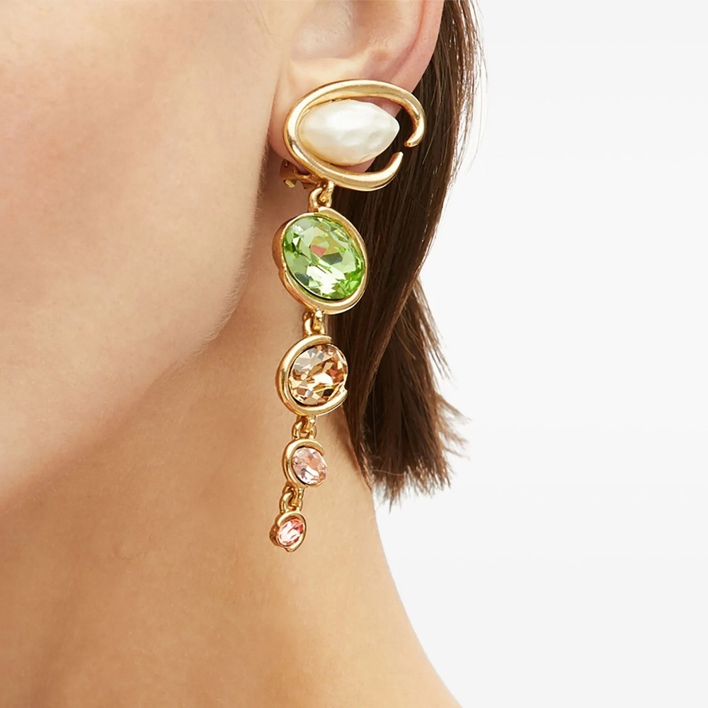 Oscar de la Renta
Baroque Pearl O drop earrings